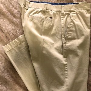 38 / 32 Tommy Hilfiger khakis.